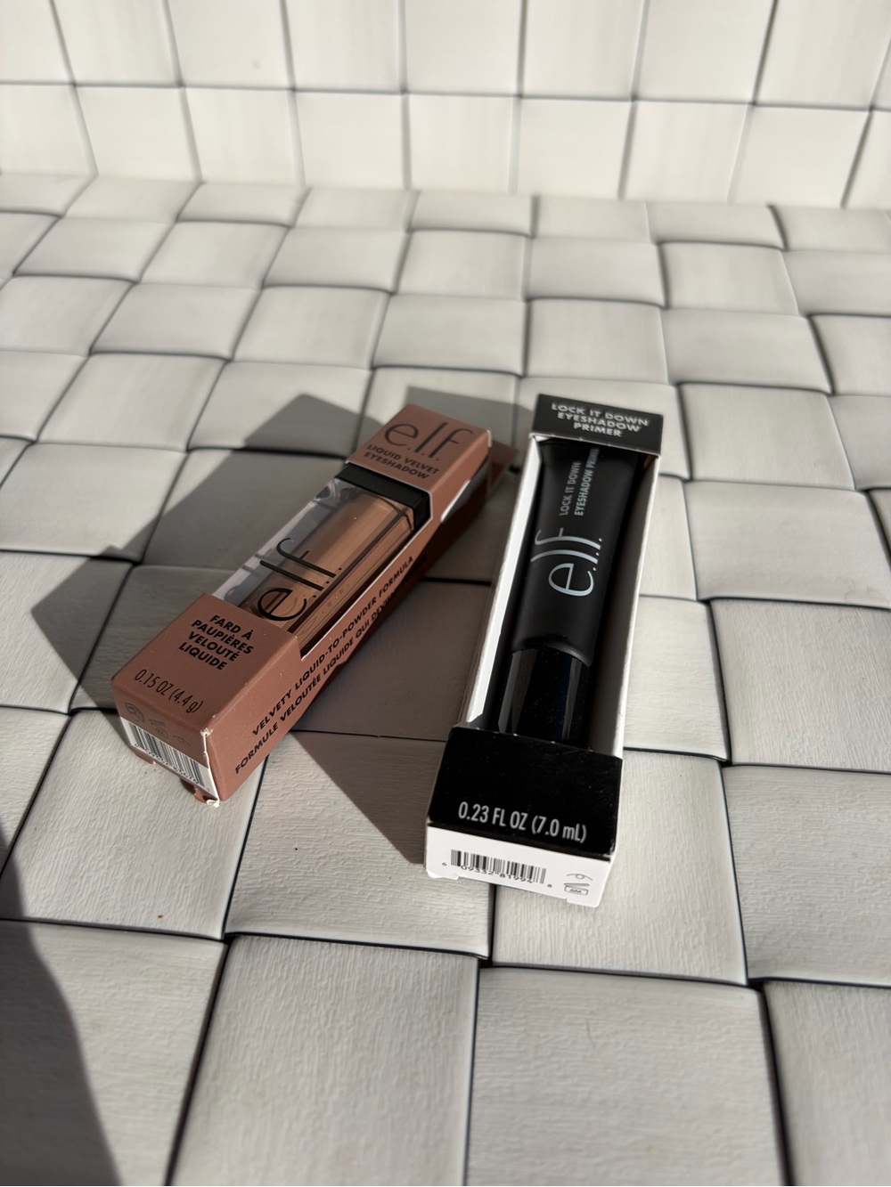 NEW e.l.f. Liquid Velvet Eyeshadow + Lock It Down Primer Bundle - Picture 3 of 6